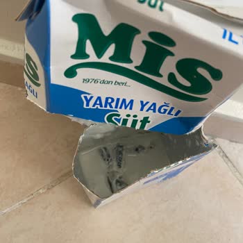 Mis Sütü'nde Beklenmedik Siyah Parçacıklar