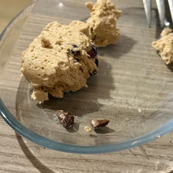 Serel Fıstıklı Helvada Diş Kırma Tehlikesi: Taş Parçaları Çıktı!