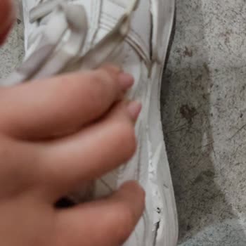 Stradivarius Ayakkabıda Hayal Kırıklığı: 2 Haftada Yıpranan Kalite