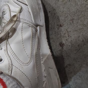 Stradivarius Ayakkabıda Hayal Kırıklığı: 2 Haftada Yıpranan Kalite