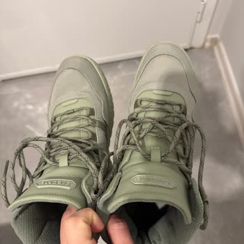 Lacoste Botlar Baş Parmaklarımı Mahvetti