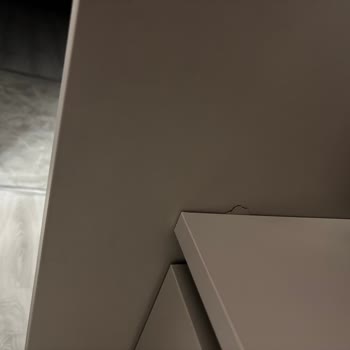 Enza Home'dan Aldığım Dolapta Kendiliğinden Çatlama Sorunu