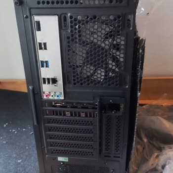 Hasarlı Ürün Ve Yetersiz Müşteri Hizmeti