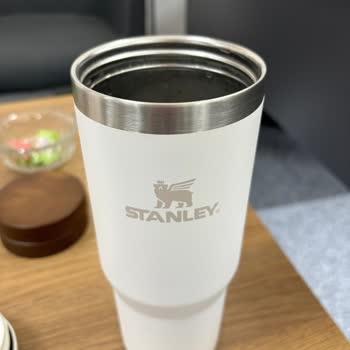 Paslanmış Stanley Termos Ve İletişimsizlik