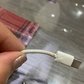 Apple Şarj Kablosu Tehlike Saçıyor!