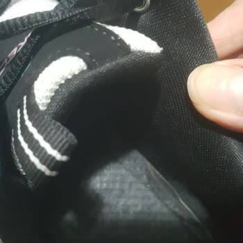 Garanti Sürecinde Hayal Kırıklığı: Yırtılan Ayakkabılar