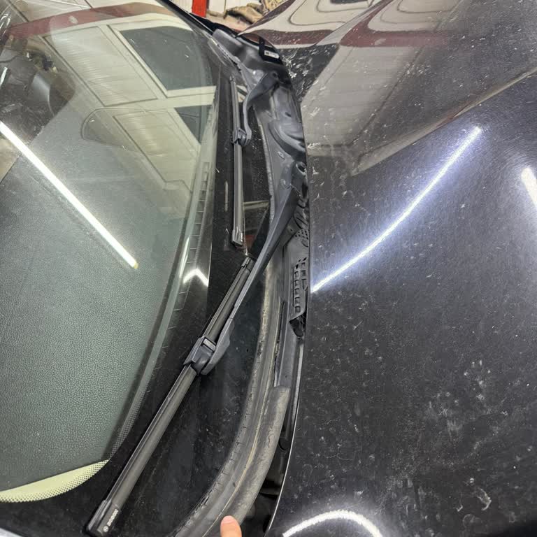 BMW 5.28i Ön Cam Fitilleri Sorunu