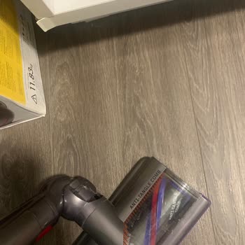 Dyson Süpürge Başlık Ve Pil Sorunları