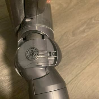 Dyson Süpürge Başlık Ve Pil Sorunları