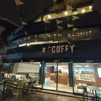Coffy'de Çalışma Saatleri Karmaşası Ve Rahatsız Edici Davranış