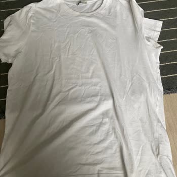 Kıyafetlerde Hızla Deformasyon Ve Yetersiz Müşteri Hizmeti