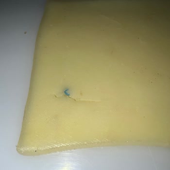 BİM Aknaz Kaşar Peynirinde Yabancı Madde Ve İletişimsizlik Sorunu