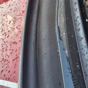 Mini Cooper'da Cam Fitili Sorunu: Premium Markaya Yakışmayan Deformasyon!