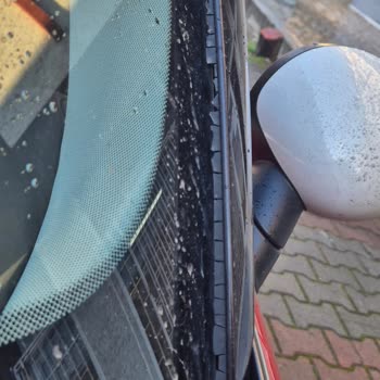 Mini Cooper'da Cam Fitili Sorunu: Premium Markaya Yakışmayan Deformasyon!