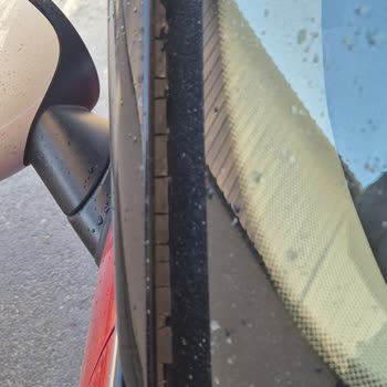 Mini Cooper'da Cam Fitili Sorunu: Premium Markaya Yakışmayan Deformasyon!