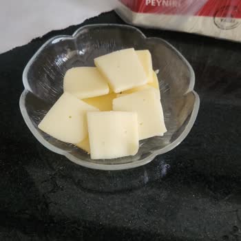 Kaanlar Kaşar Peyniri: Metalik Tat Ve Koku Şoku