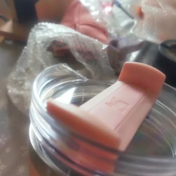 Yılbaşı Hediyesi Kabusu: Kırık Ve Şüpheli Termos