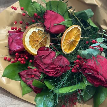 Hızla Solan Çiçek Ve İlgisiz Müşteri Hizmetleri