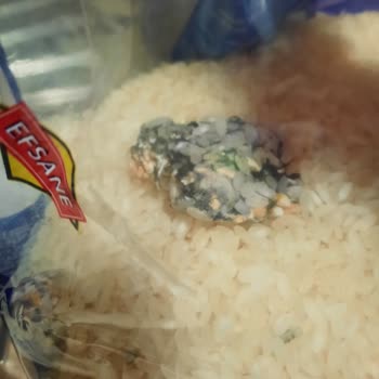 BİM Efsane Pirinçten Çıkan Yabancı Madde