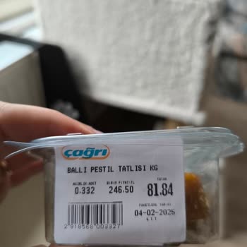 Ballı Pestilden Çıkan Plastik Parçası Dişimi Kanattı