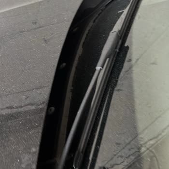 BMW 320i Ön Cam Fitilleri Sorunu