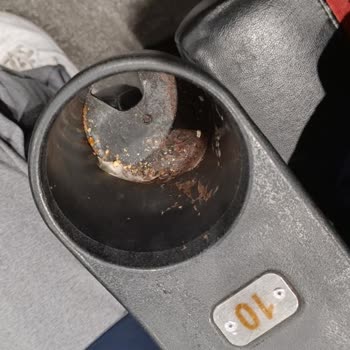 Sinema Salonunda Temizlik Sorunu Ve Yetersiz Hizmet