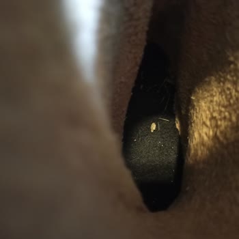 Ünlü Markanın Botları Koku Sorunu Yaşatıyor