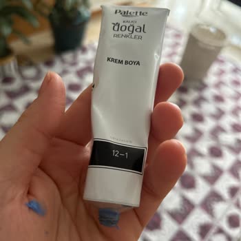 Saç Boyası Beklenmedik Şekilde Mavi Çıktı