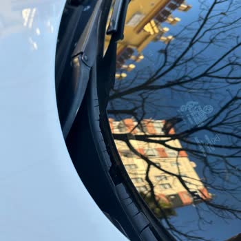 BMW 116d Joy Plus: Ön Cam Fitilleri Sorunu