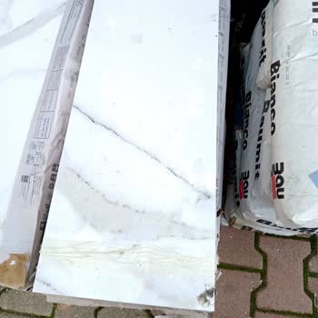 Koçtaş Teslimatında Hayal Kırıklığı: Yanlış Yere Bırakılan Malzemeler ve Ekstra Ücret Teklifi