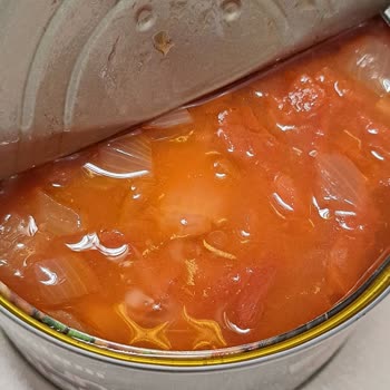 Konserve Üründen Kurt Çıkması Ve Kötü Koku