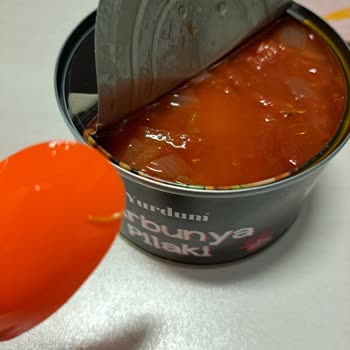 Konserve Üründen Kurt Çıkması Ve Kötü Koku