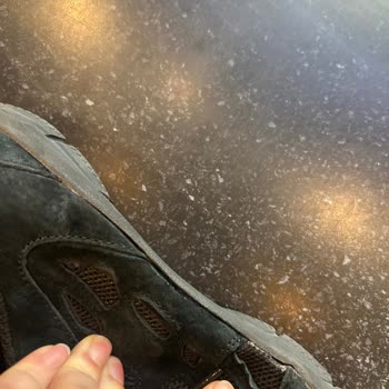 46 Günlük Ayakkabıda Açılma Ve Renk Atması Sorunu