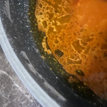 Makarnada Naylon Skandalı: Tadı Kaçan Akşam Yemeği