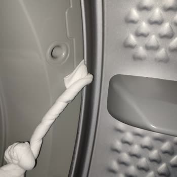 Yeni Alınan Kurutma Makinesi Çamaşırları Yırtıyor