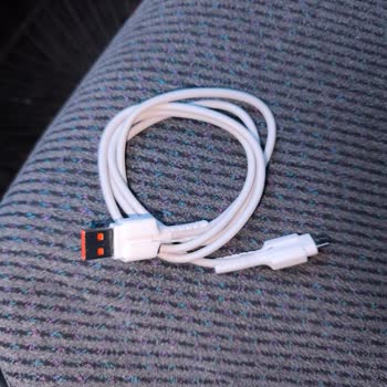 Xiaomi 14 T Pro'nun Şarj Sorunu Ve Kablo Krizi