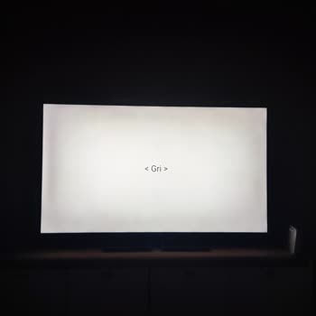 Grundig TV'de İlk Hafta Ekran Sorunu Ve İlgisiz Servis