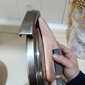 Patlayan Düdüklü Tencere İle Yaşanan Tehlike