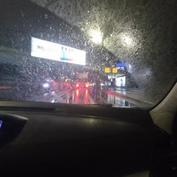 Etiler'de Trafik Güvenliğini Tehdit Eden Restoran Tırı