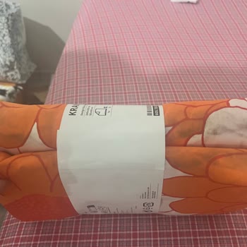 Beklenmedik Şekilde Kirli Gelen Nevresim Takımı