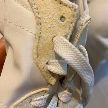 New Balance Ayakkabıda Renk Atma Sorunu Ve Mağaza İade Reddine Tepki