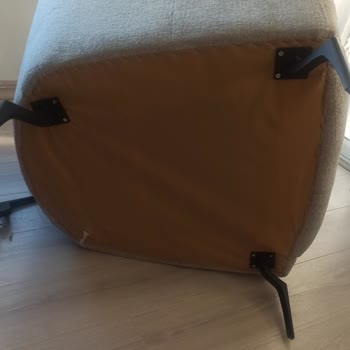 Garanti Süresi Dolan Koltuk Ayağı Kırıldı: Müşteri Mağduriyeti