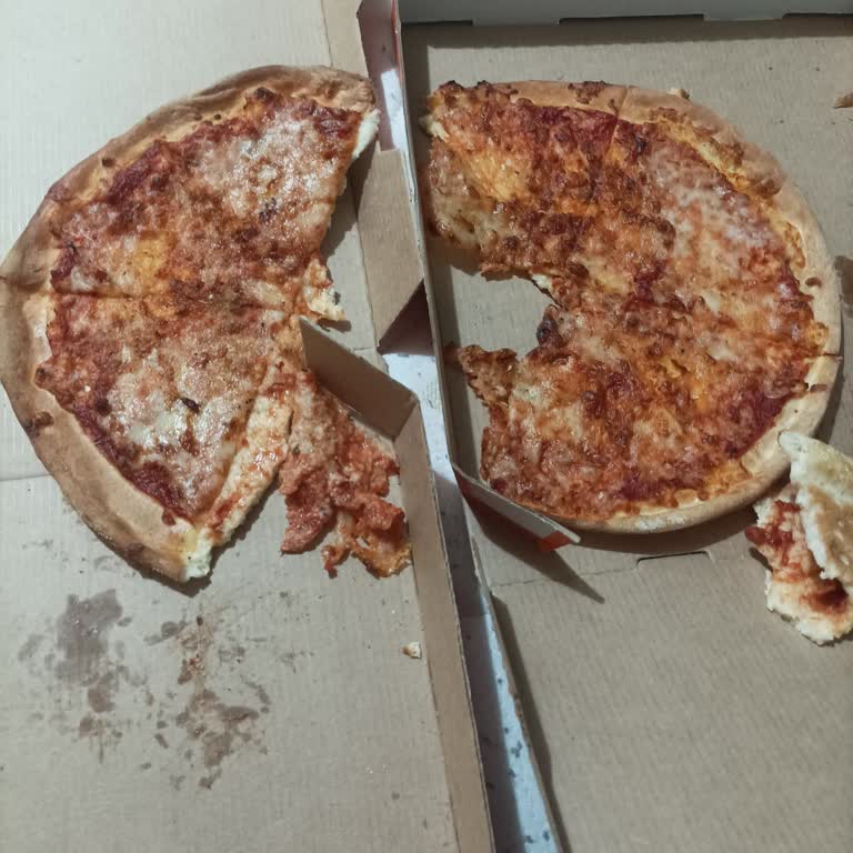 Soğuk Ve Kurumuş Pizza Deneyimi