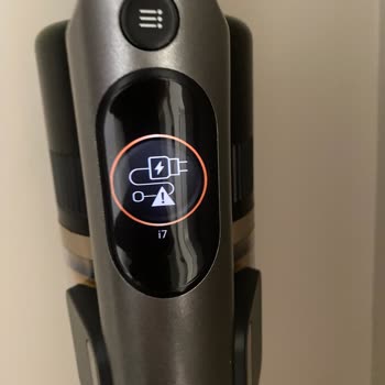 Philips 7000 Serisi Süpürge: Sürekli Hata Kodlarıyla Hayal Kırıklığı