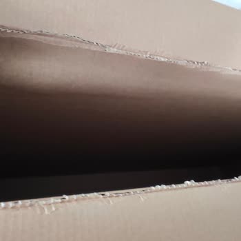 Eksik Parçalarla Gelen TV