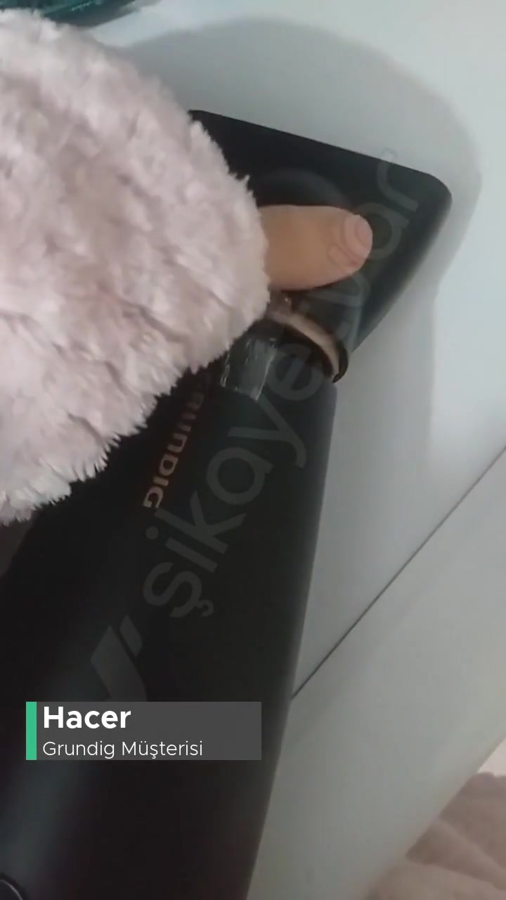 Grundig Eriyen Saç Kurutma Makine Başlığı! videonun kapak resmi