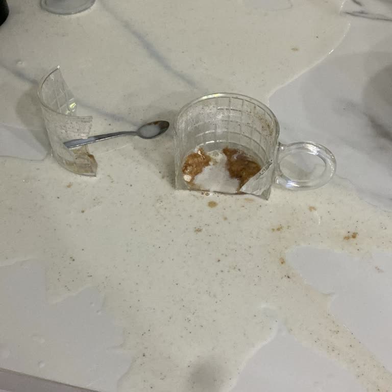 Karaca Züccaciye Kupası Elimde Patladı