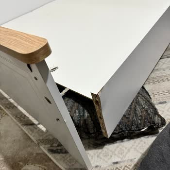 Kalitesiz Malzeme Ve Garanti Sorunu: Lajivert Mobilya Hayal Kırıklığı