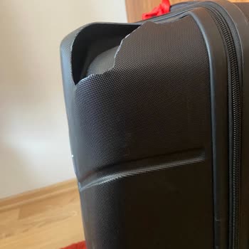 Valiz Ve Ceket Hasarına Çözüm Bulamayan Pegasus