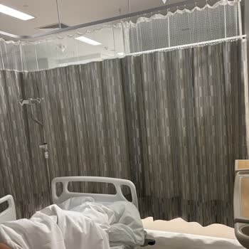 Ameliyat Öncesi Hazırlıkta Kaos: Hasta Mahremiyeti Ve Rahatlığı Göz Ardı Ediliyor